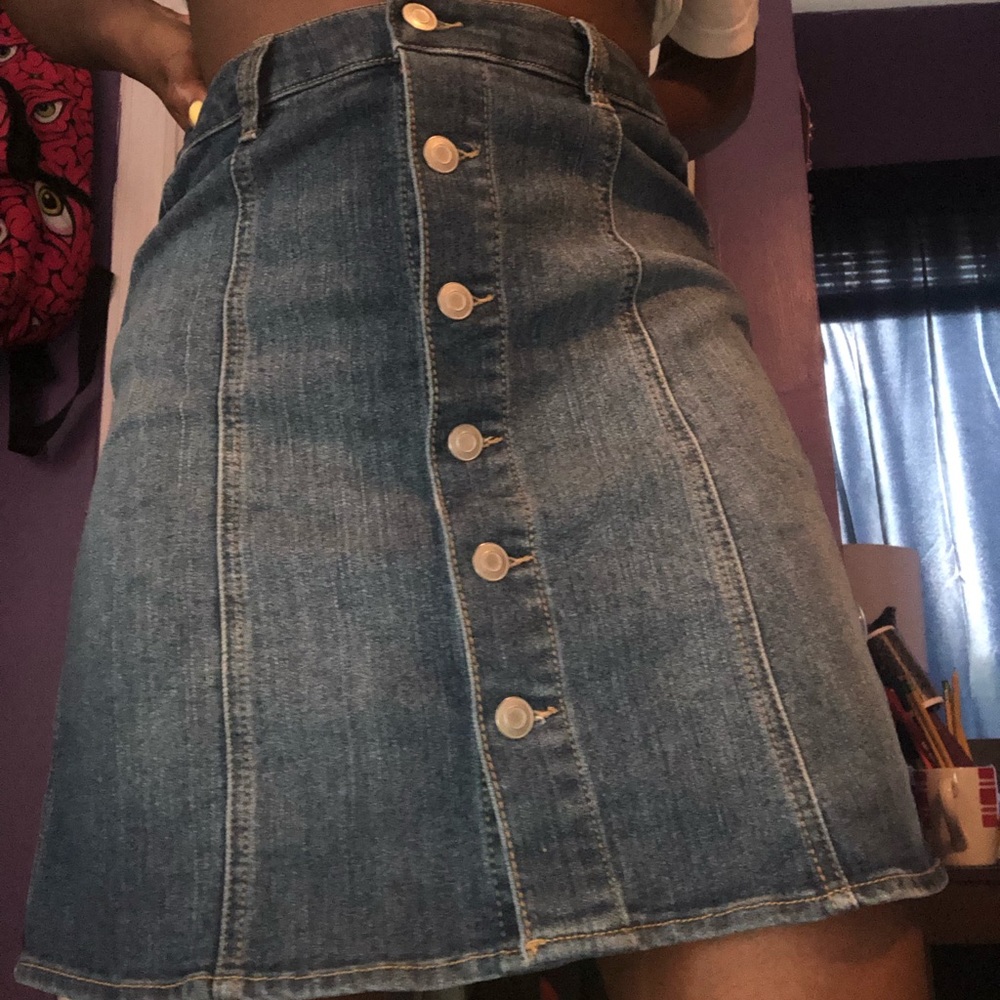 STRETCHY denim skirt
